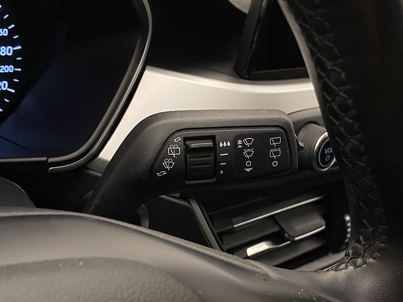 Ford Focus 1.5 ECOBOOST TITANIUM AUT - fotka 22 z 40