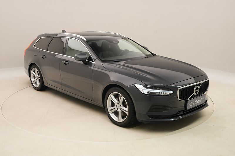 Volvo V90 D4 MOMENTUM AUT  - fotka 16 z 39