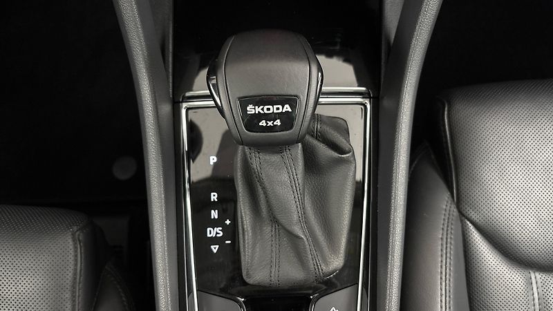 Škoda Kodiaq 2.0 TDI DSG 4x4 L&K - fotka 28 z 34