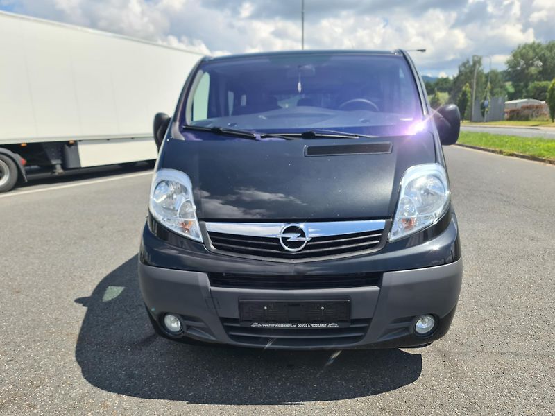 Opel Vivaro (2011) 2.0 CDTi 84-KW 8-MÍST KLIMA TE - fotka 4 z 39