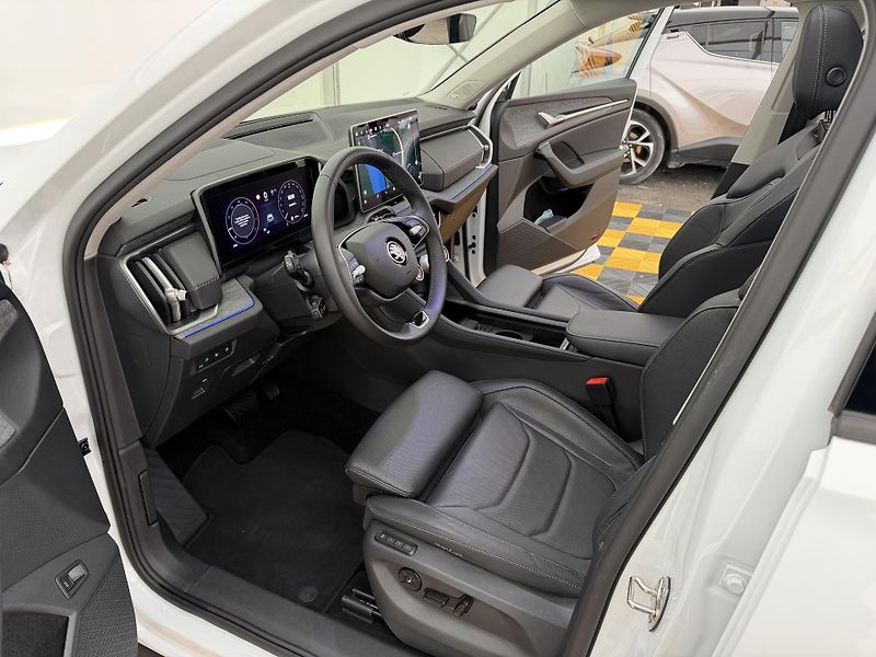Škoda Kodiaq 2.0Tdi*4x4*7Mist*DPH*Exclusive - fotka 8 z 48