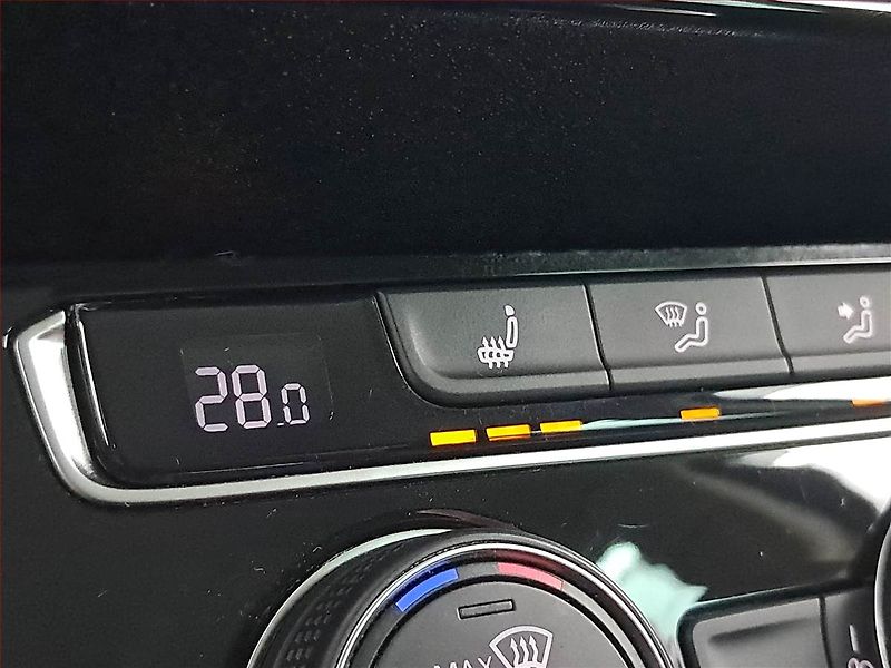 Volkswagen Passat (2018) Highline 2.0 TDI, 4X4 - fotka 20 z 26