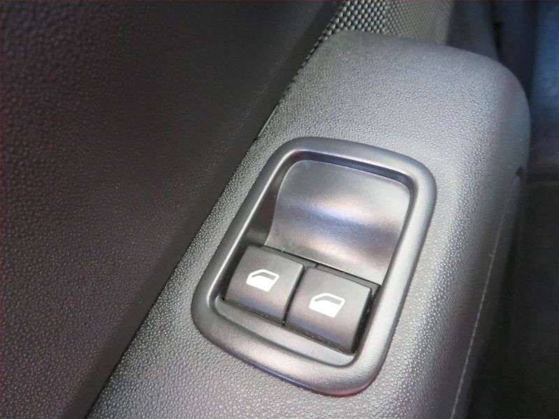 Citroën C3 (2020) Feel 1.2 PureTech, Serv.kniha - fotka 14 z 14