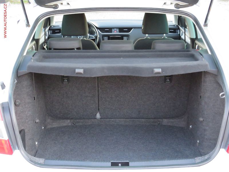 Škoda Octavia (2016) 1.6TDi, ČR, AC, výhřev sed - fotka 7 z 20
