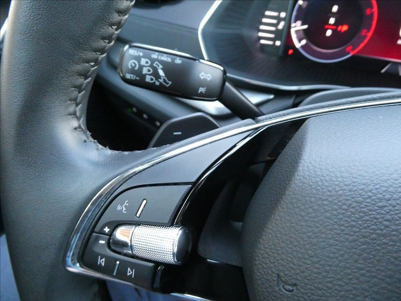 Škoda Octavia 2,0 TDI 110kW DSG Ambition,DPH - fotka 32 z 39