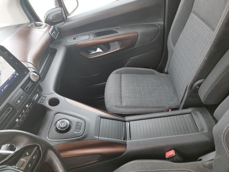 Peugeot Rifter (2019) 1.5HDI,long,volat-608 081 843 - fotka 12 z 19
