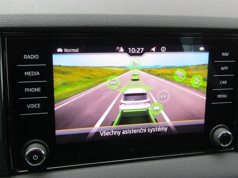 Škoda Karoq FL 4x4 Sportline 2.0 TDI CR /1 - fotka 30 z 30