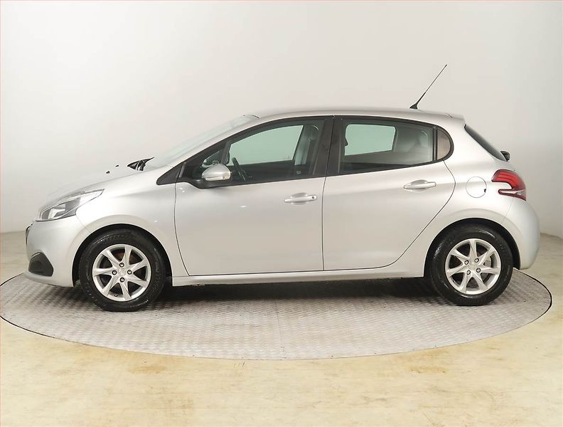Peugeot 208 (2017) 1.2 PureTech, Tempomat - fotka 3 z 16