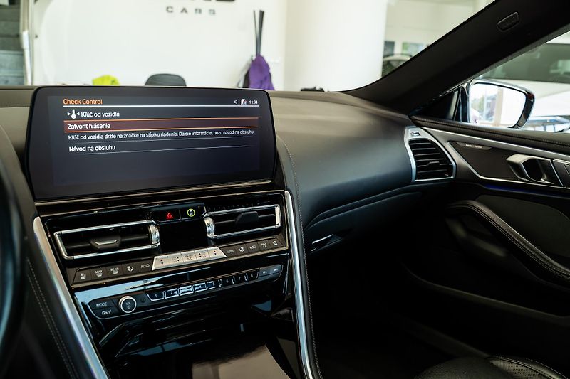 BMW Řada 8 (2023) M850 i xDrive Coupe/360/TOP - fotka 14 z 17