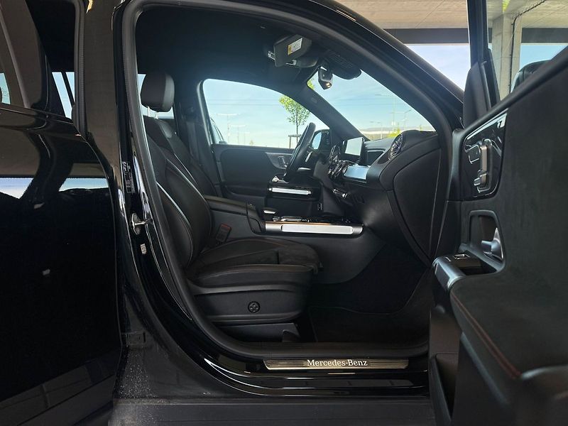 Mercedes-Benz GLB 200d 4M - fotka 10 z 21