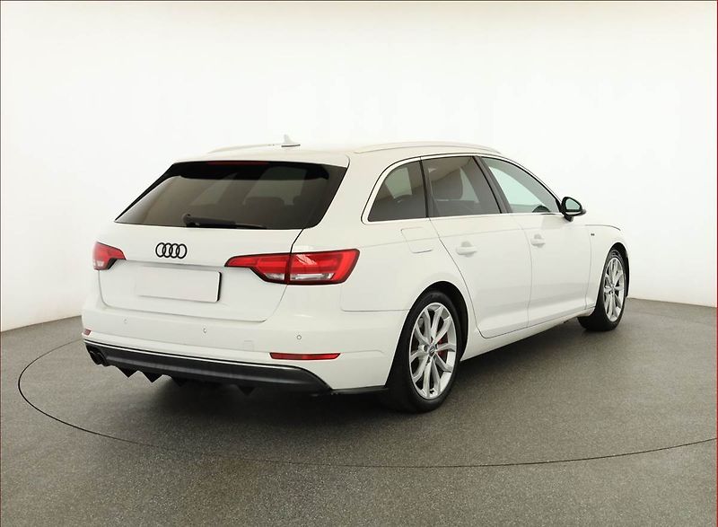 Audi A4 (2016) S-Line 3.0 TDI, 4X4, Automat - fotka 5 z 21