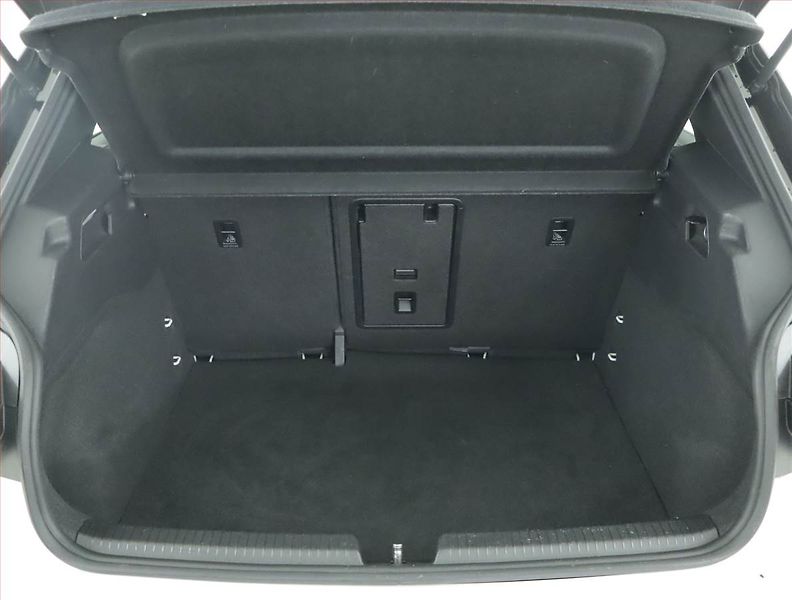 Volkswagen ID.3 (2020) 1st (62 kWh), SoH 89% - fotka 14 z 21