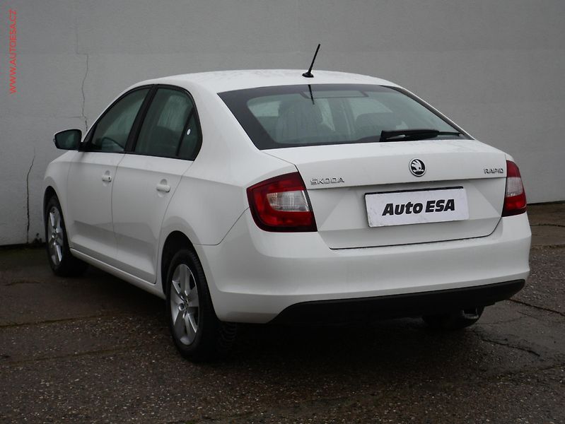 Škoda Rapid (2019) 1.0 TSi, 2.maj,ČR, Ambition - fotka 4 z 15