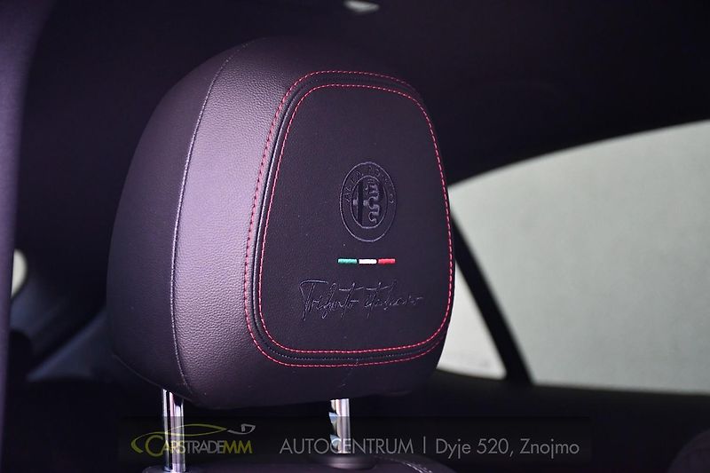 Alfa Romeo Stelvio 2.0T Q4 206KW TRIBUTO ITALIANO - fotka 14 z 50