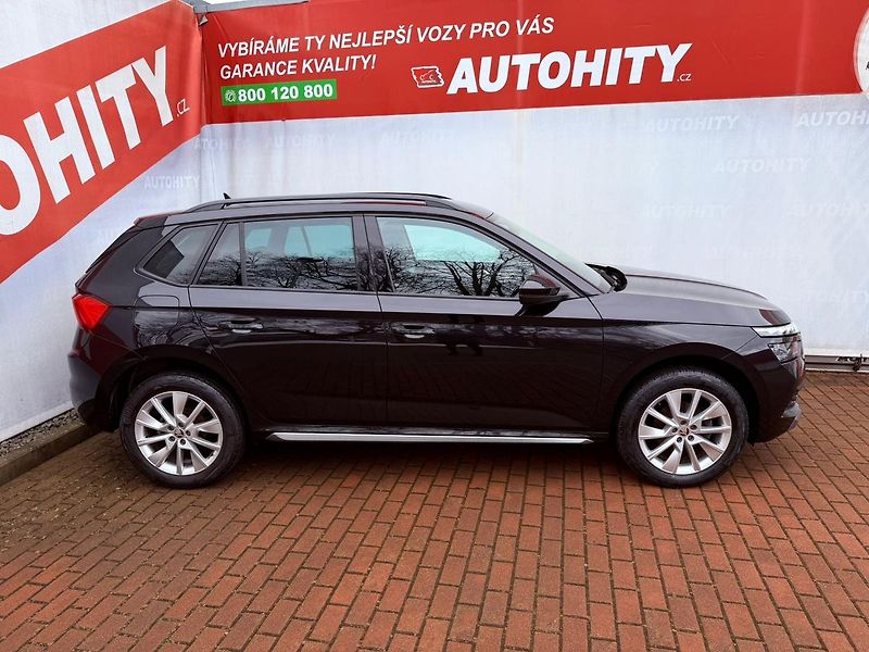 Škoda Kamiq 1.0 TSi Style DSG, Serviska - fotka 6 z 35