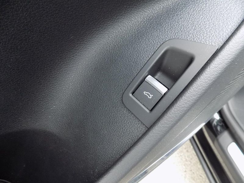 Audi Q8 (2024) 50TDI/S-Line/Full-Led/4x4/ - fotka 38 z 42