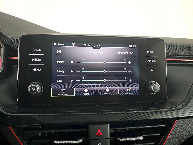 Škoda Kamiq (2023) 1.5TSi DSG 110kW MONTE CARLO - fotka 25 z 35