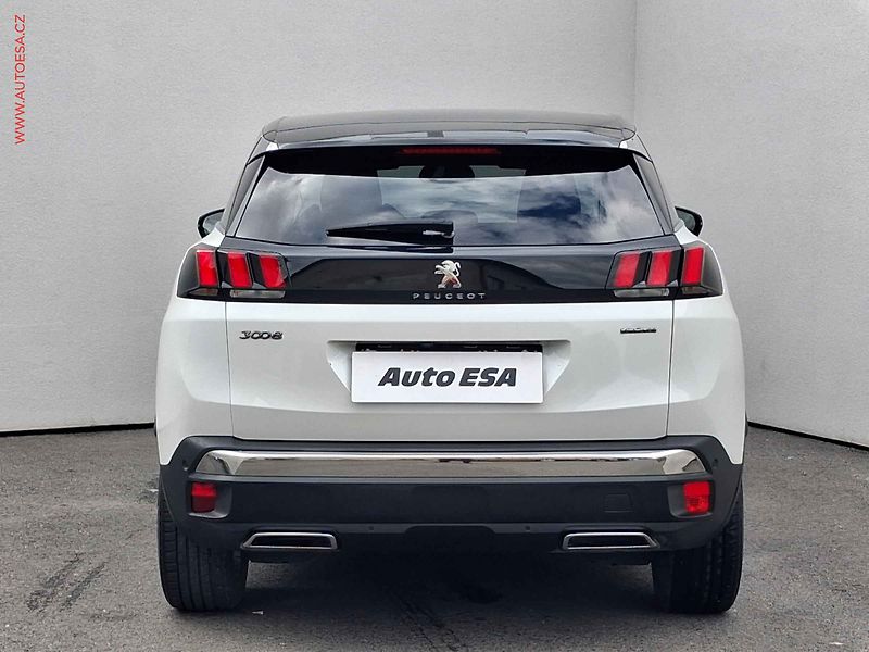 Peugeot 3008 (2017) 1.2PT, GT Line, AT, LED - fotka 5 z 20