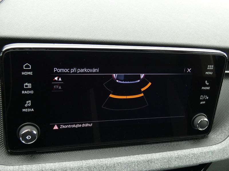 Škoda Scala FL Selection 1.0 TSI /85kW 6st - fotka 30 z 30