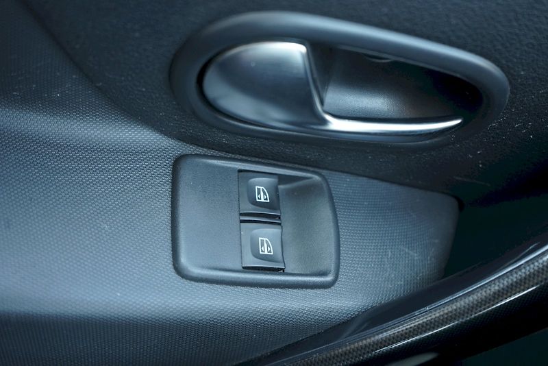 Dacia Logan (2018) 1.0 SCE - tažné - fotka 19 z 22