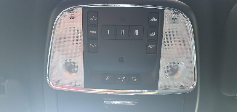 Jeep Grand Cherokee (2019) Jeep Grand Cherokee 3.6 V6 4x4 - fotka 28 z 29