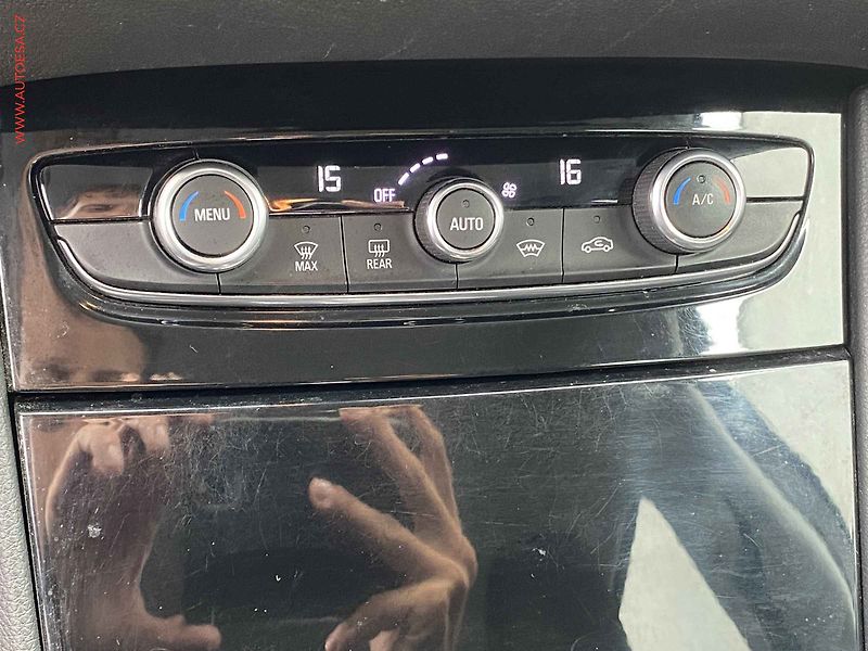 Opel Grandland X (2018) 1.2 T, Innovation, AT, navi - fotka 15 z 19