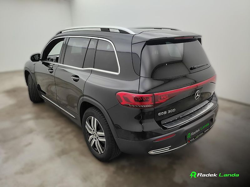 Mercedes-Benz EQB (2022) 4MATIC Luxury Line - fotka 2 z 12