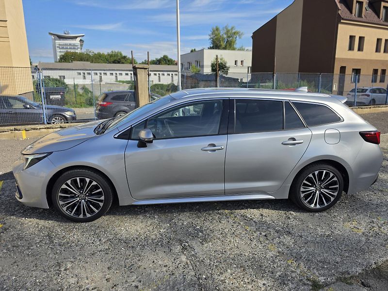 Toyota Corolla (2024) Touring Sport Style 1,8 103kW - fotka 2 z 19