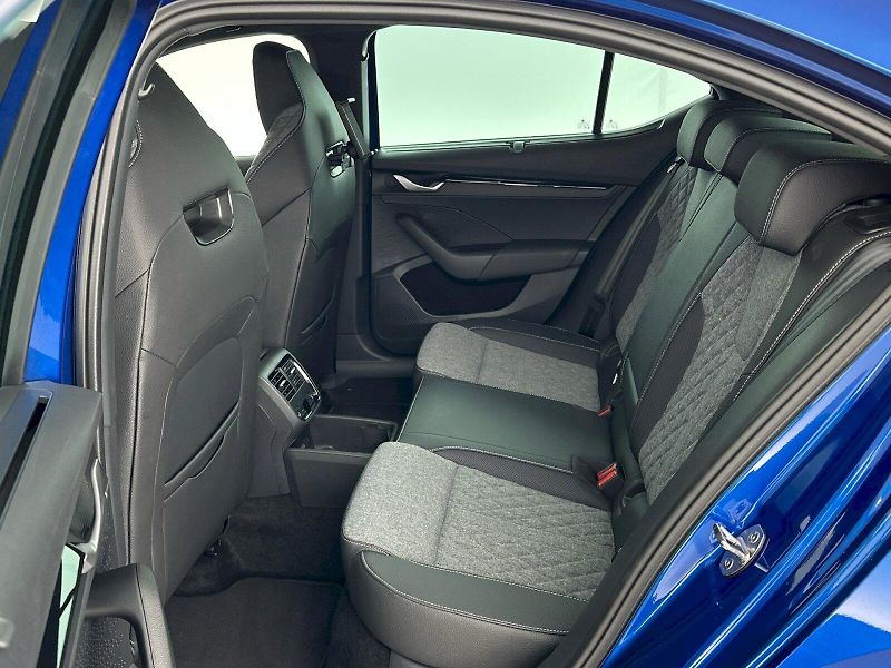 Škoda Octavia (2025) DSG 2.0TDI 110kW SportLine - fotka 8 z 30