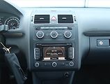 Volkswagen Touran (2013) 2.0 TDI, Navi, Tempomat - náhled 12