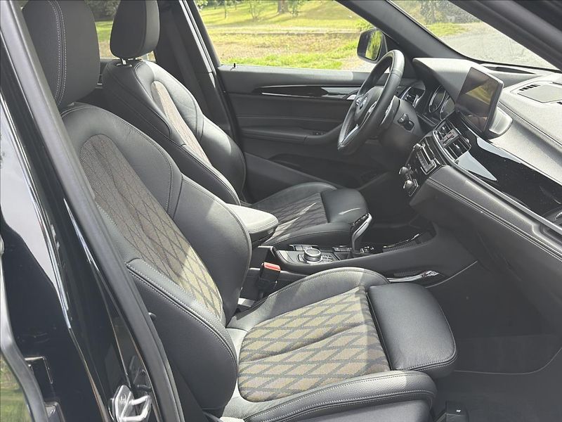 BMW X1 2,0 d 140 Kw xDrive ČR DPH - fotka 17 z 38