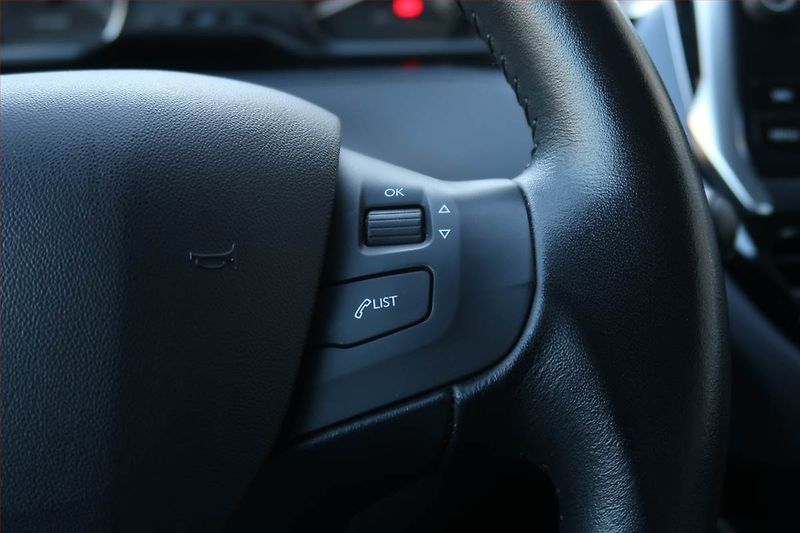 Peugeot 208 (2019) Active 1.2 PureTech, ČR,1.maj - fotka 15 z 16