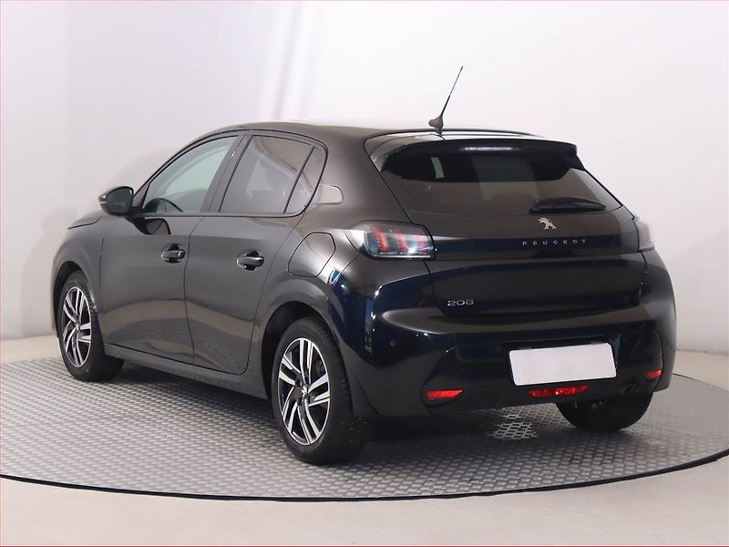 Peugeot 208 (2022) Allure 1.2 PureTech - fotka 4 z 21
