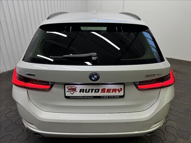 BMW Řada 3 330E 215kW XDRIVE TAŽNÉ 2XALU - fotka 7 z 50