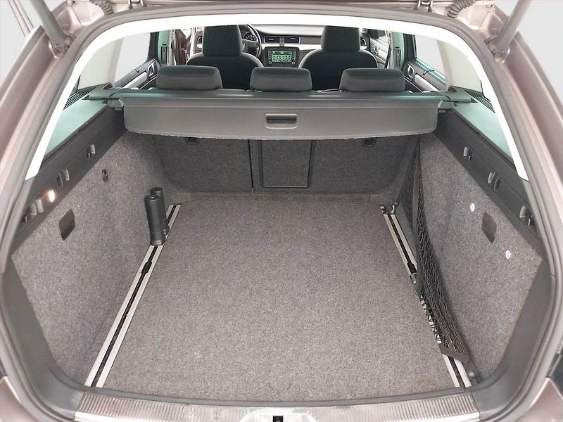 Škoda Superb (2010) Elegance 2.0 TDI, Automat - fotka 14 z 24