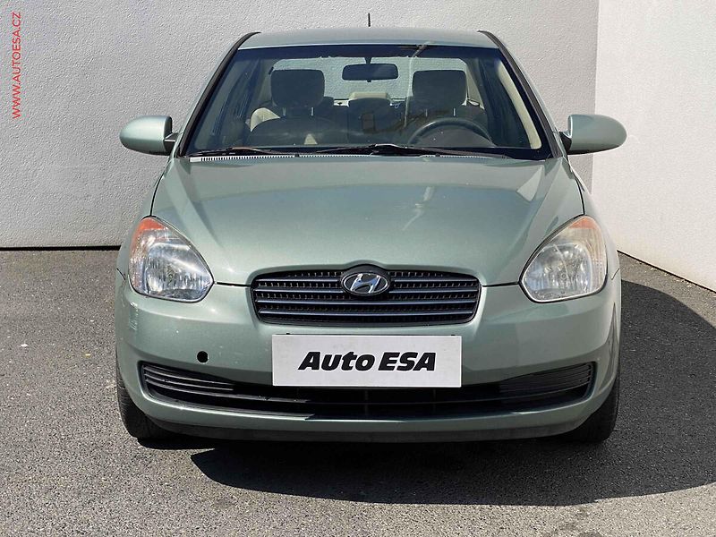 Hyundai Accent (2007) 1.5 CRDi, 1.maj,ČR, TZ, park - fotka 2 z 16