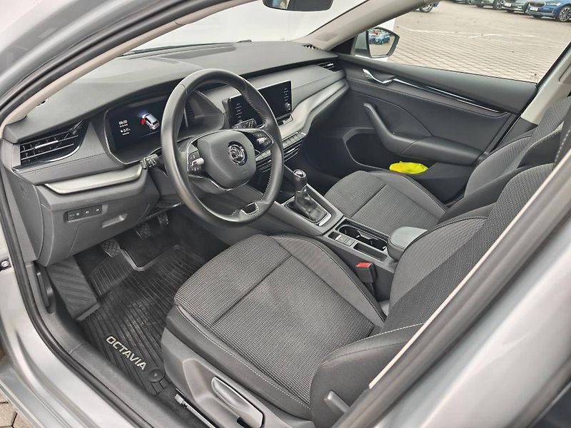 Škoda Octavia Ambition 6MP 2,0TDI - fotka 5 z 22