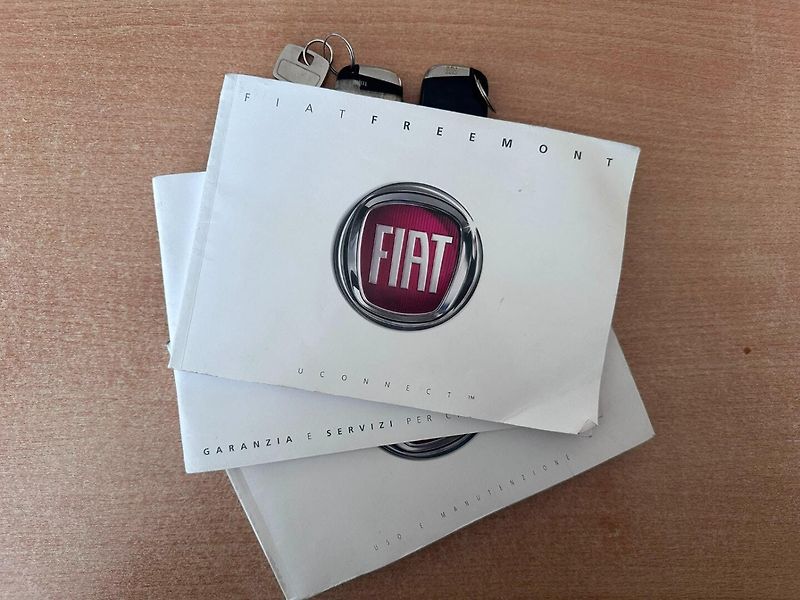 Fiat Freemont (2013) 2.0JTD 7-míst/1MAJ/TEMPOMAT - fotka 37 z 37