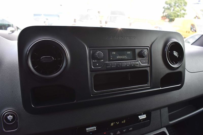 Mercedes-Benz Sprinter 311 CDI 84kW L2H2 *DPH* - fotka 20 z 24