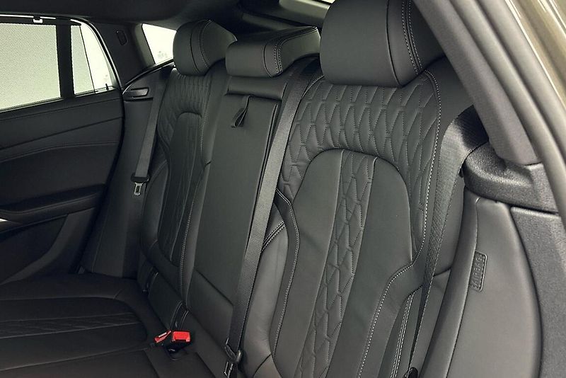 BMW X6 xDrive40d - fotka 9 z 28
