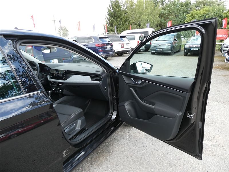 Škoda Scala 1,0 TSi DSG 1.maj,TOP SELECTIO - fotka 25 z 45