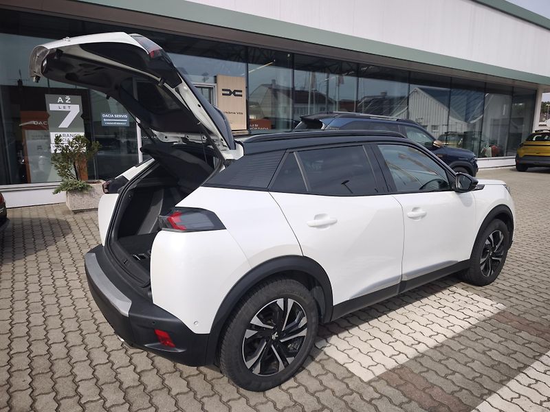Peugeot 2008 2020 ČR GT Line 1.2 PT 96kW  - fotka 32 z 40