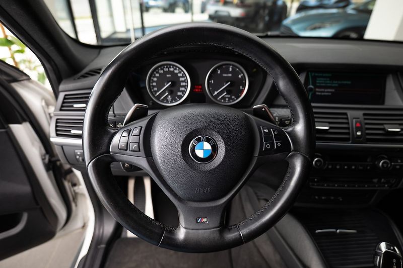 BMW X6 30d 360/M-paket/Kůže - fotka 6 z 21