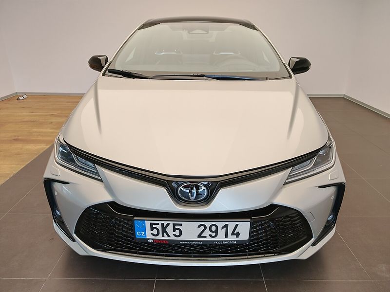 Toyota Corolla 1.8 GR SPORT - fotka 2 z 35