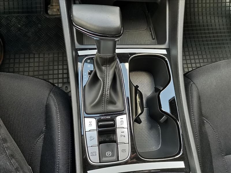 Hyundai Tucson 1,6 T-GDI Style 4x4 DCT - fotka 14 z 17