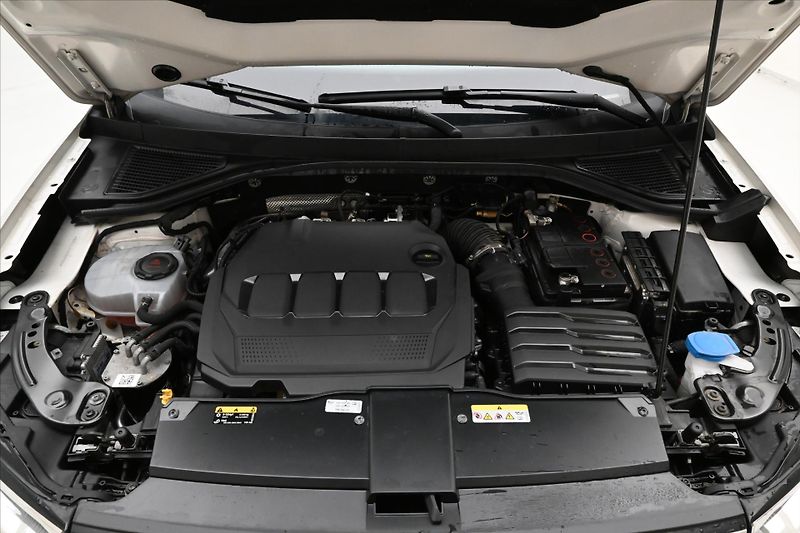 Volkswagen T-Roc 2,0 TDI 110 kW DSG STYLE Záruk - fotka 9 z 29