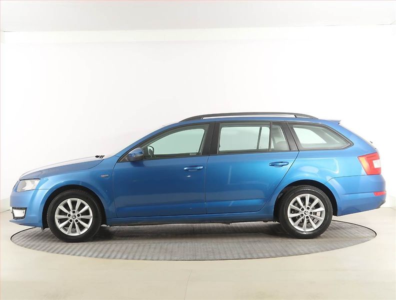Škoda Octavia (2017) Ambition 1.6 TDI, Tempomat - fotka 3 z 20