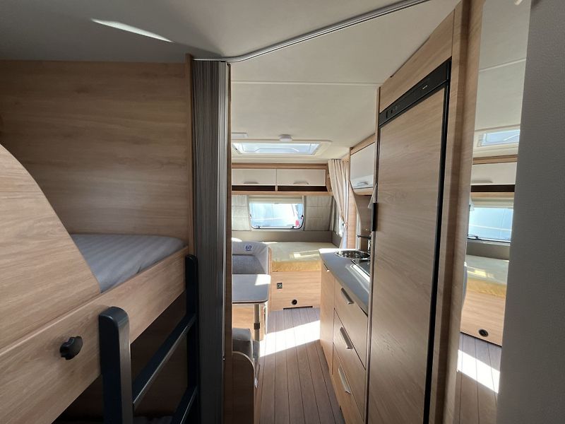 Knaus (2027) Südwind 500 QDK BLACK SELECTIO - fotka 17 z 18