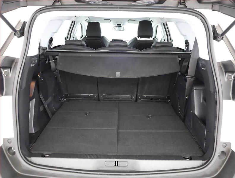 Peugeot 5008 (2020) 1.5 BlueHDi, 7 míst, ČR,1.maj - fotka 17 z 18