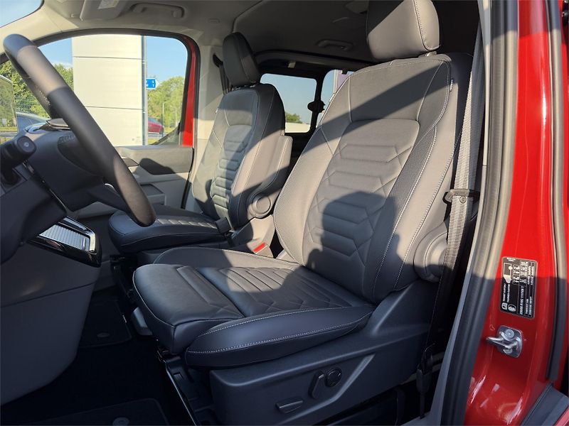 Ford Tourneo Custom (2026) Titanium X L2, Tourneo, 2.5 Du - fotka 16 z 22